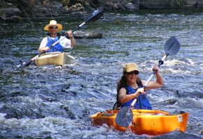 photo-kayaking-rapids