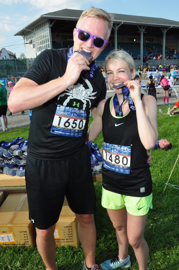 Medal-Bite-Couple-FRED15